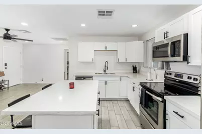 9215 S 7th Avenue, Phoenix, AZ 85041 - Photo 8