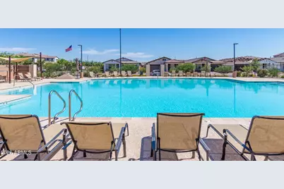 1861 S Follett Way, Gilbert, AZ 85295 - Photo 2