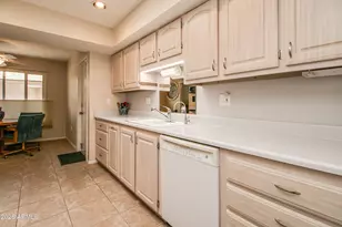 12548 W Parkwood Dr, Sun City West, AZ 85375 - Photo 14