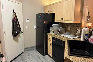 1411 E Orangewood Ave, Phoenix, AZ 85020 - Photo 8