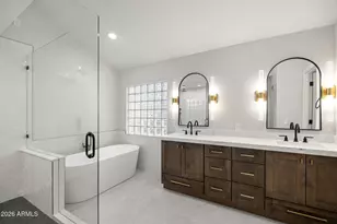 4030 N 54th Pl, Phoenix, AZ 85018 - Photo 24