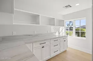 4030 N 54th Pl, Phoenix, AZ 85018 - Photo 20