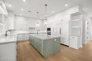 4030 N 54th Pl, Phoenix, AZ 85018 - Photo 18