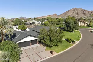 4030 N 54th Pl, Phoenix, AZ 85018 - Photo 2