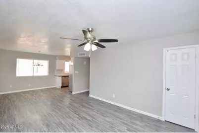 645 N Arrowhead Drive #Apt 4, Chandler, AZ 85224 - Photo 2