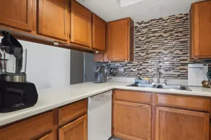 1832 N 52nd St, Phoenix, AZ 85008 - Photo 10