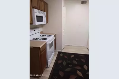 2537 W Georgia Avenue #18, Phoenix, AZ 85017 - Photo 2