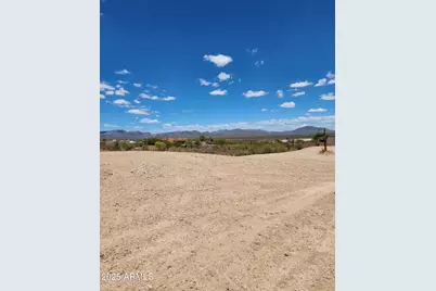 1014 E Desert Sky Court #21174116, Phoenix, AZ 85085 - Photo 4