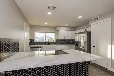 6645 S 40th Way, Phoenix, AZ 85042 - Photo 8