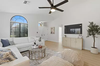 926 E Hearne Way, Gilbert, AZ 85234 - Photo 8