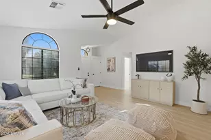 926 E Hearne Way, Gilbert, AZ 85234 - Photo 8