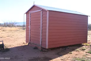 7487 E Larkspur Ln, Hereford, AZ 85615 - Photo 16