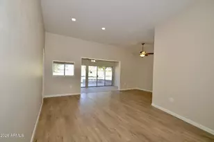 10334 W Highwood Ln, Sun City, AZ 85373 - Photo 8