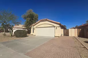 12742 W Palm Ln, Avondale, AZ 85392 - Photo 2