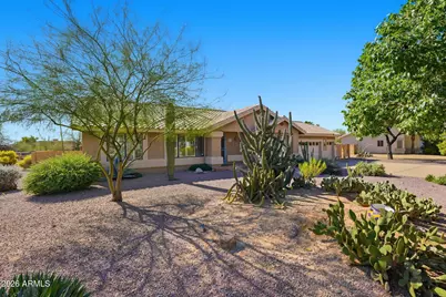 125 E Blue Eagle Lane, Phoenix, AZ 85086 - Photo 4