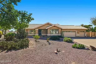 125 E Blue Eagle Ln, Phoenix, AZ 85086 - Photo 2