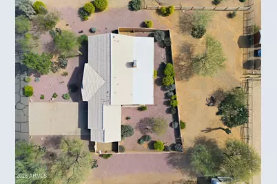 125 E Blue Eagle Lane, Phoenix, AZ 85086 - Photo 2