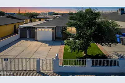 4436 N 37th Avenue, Phoenix, AZ 85019 - Photo 1