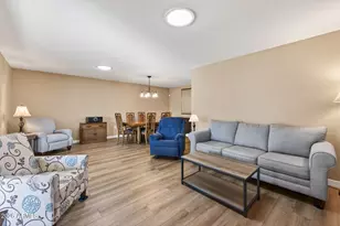 10137 W Mountain View Rd, Sun City, AZ 85351 - Photo 10