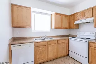 434 W Ivyglen St, Mesa, AZ 85201 - Photo 4