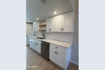 5723 W Sunnyslope Lane, Glendale, AZ 85302 - Photo 6