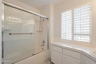 5715 E Calle Del Paisano, Phoenix, AZ 85018 - Photo 18