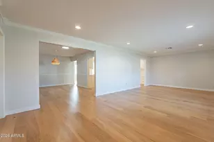 5715 E Calle Del Paisano, Phoenix, AZ 85018 - Photo 6