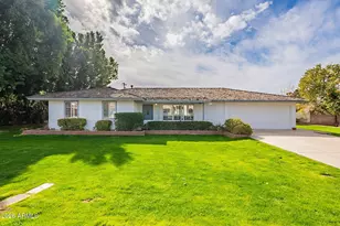 5715 E Calle Del Paisano, Phoenix, AZ 85018 - Photo 2