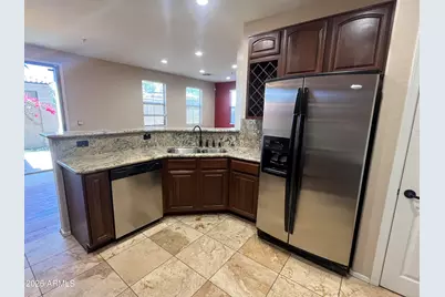 7510 S 29th Way, Phoenix, AZ 85042 - Photo 6