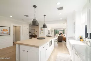 5627 E Monterosa St, Phoenix, AZ 85018 - Photo 6