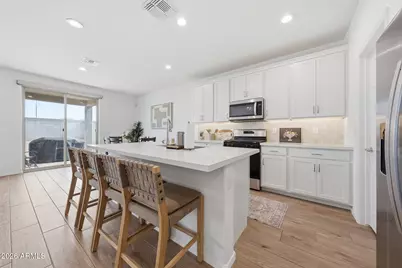 753 N 107th Drive, Avondale, AZ 85323 - Photo 2