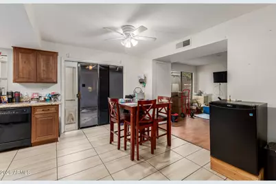 8802 N New World Drive, Glendale, AZ 85302 - Photo 10