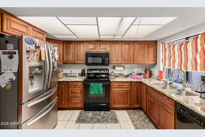 8802 N New World Drive, Glendale, AZ 85302 - Photo 12