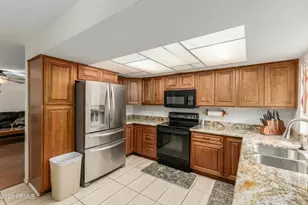 8802 N New World Dr, Glendale, AZ 85302 - Photo 14