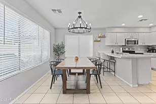 891 E Windsor Dr, Gilbert, AZ 85296 - Photo 4