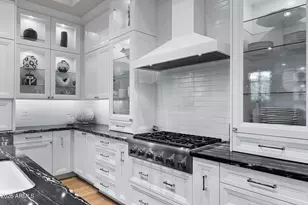 8832 E Wethersfield Rd, Scottsdale, AZ 85260 - Photo 16