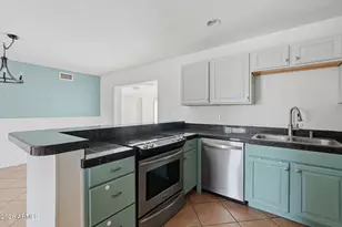 222 W Ivyglen St, Mesa, AZ 85201 - Photo 8