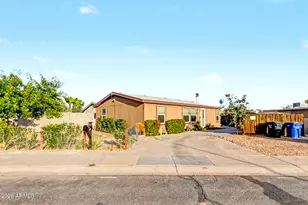 1425 N Evergreen St, Chandler, AZ 85225 - Photo 2