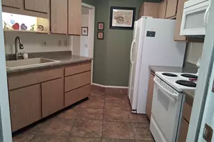 13663 N 109th Ave, Sun City, AZ 85351 - Photo 2