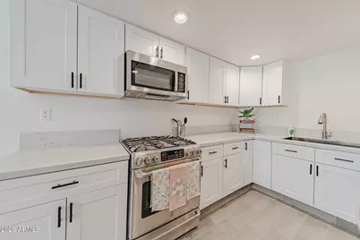 4211 N 32nd Avenue, Phoenix, AZ 85017 - Photo 8