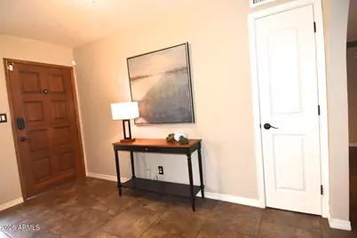 10008 N 33rd Place, Phoenix, AZ 85028 - Photo 2