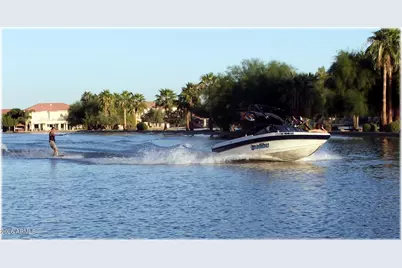 578 N Acacia Drive, Gilbert, AZ 85233 - Photo 2