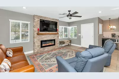 915 W Glenrosa Avenue, Phoenix, AZ 85013 - Photo 6