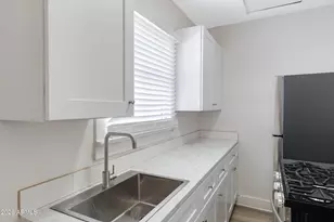 1108 E Portland St, Phoenix, AZ 85006 - Photo 10