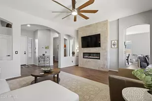 7361 W Lariat Ln, Peoria, AZ 85383 - Photo 2