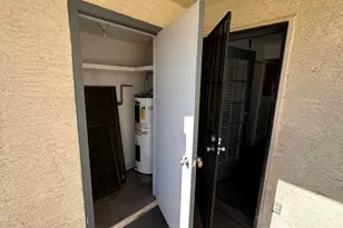 7801 N 44th Dr, Glendale, AZ 85301 - Photo 10