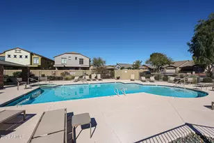 2725 E Mine Creek Rd, Phoenix, AZ 85024 - Photo 36