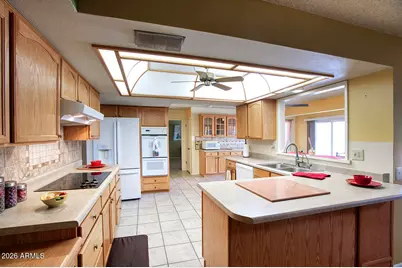 9815 W Lindgren Avenue, Sun City, AZ 85373 - Photo 14