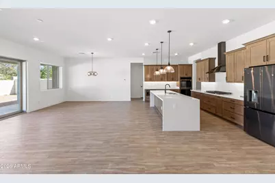 7584 W Evans Drive, Peoria, AZ 85381 - Photo 2