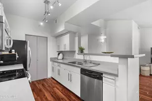 3302 N 7th St, Phoenix, AZ 85014 - Photo 4